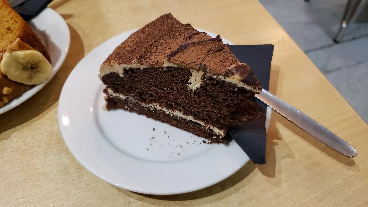 Cakes On The Corner – cake shop in Camberwell, London